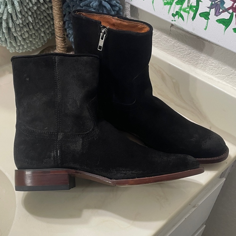 Elegant Black Suede Men's Boots